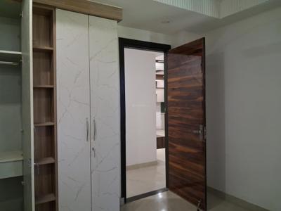 Bedroom Image of 2200 Sq.ft 4.5 BHK Apartment / Flat for sale in JMD Siddhi Vinayak by JMD Construction, Sector 73 Noida for Rs. 7600000
