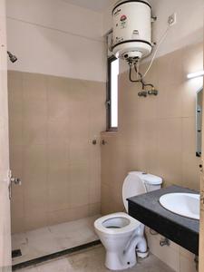 Common Bathroom Image of 2000 Sq.ft 3 BHK Apartment / Flat for sale in Pioneer Park, Sector 61 Gurgaon for Rs. 36000000
