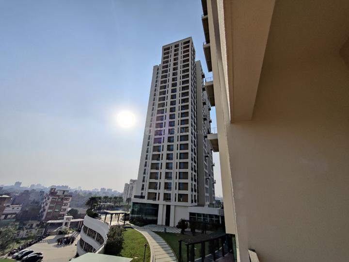 Alcove Flora Fountain Main Image 1