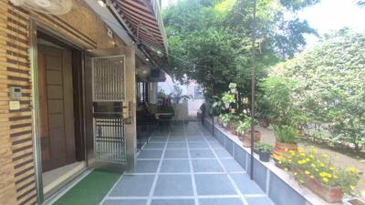 Image of 1650 Sq.ft 3 BHK Apartment / Flat for rent in Vasant Kunj, New Delhi for Rs. 95000