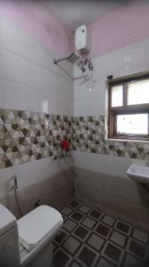 Bathroom Image of 650 Sq.ft 1 BHK Builder Floor for rent in Sector 47 Gurgaon for Rs. 23000