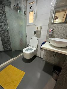 Image of 450 Sq.ft 1 BHK Apartment / Flat for rent in Vasant Sarita, Kandivali East, Mumbai for Rs. 40000