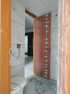 Common Bathroom Image of 1095 Sq.ft 2 BHK Apartment / Flat for sale in Devla Greater Noida for Rs. 3700041