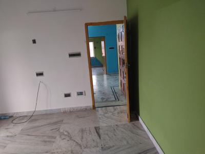 Bedroom Image of 900 Sq.ft 2 BHK Apartment / Flat for rent in Dum Dum Kolkata for Rs. 14000
