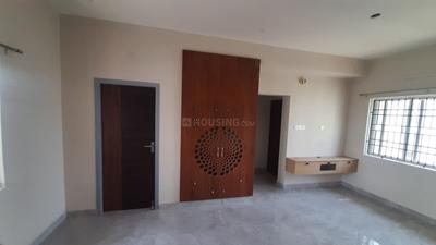 Bedroom Image of 1200 Sq.ft 2 BHK Builder Floor for rent in Kattupakkam Chennai for Rs. 25000
