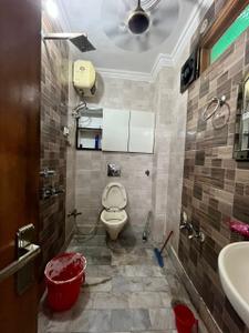 Bathroom Image of 900 Sq.ft 2 BHK Builder Floor for rent in Tagore Garden Extension New Delhi for Rs. 36000