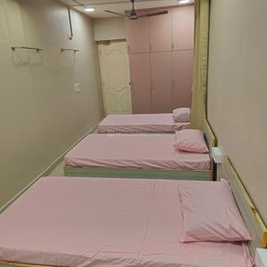 Bedroom Image of Den PG for Ladies  in Koyambedu, Chennai