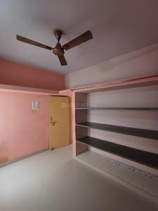 Bedroom Image of 650 Sq.ft 1 RK Independent House for rent in Khodiyar Colony Jamnagar for Rs. 11000