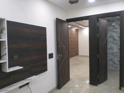 Bedroom Image of 850 Sq.ft 2 BHK Builder Floor for sale in Shalimar Bagh New Delhi for Rs. 11000000
