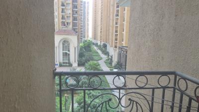 Balcony Image of 1090 Sq.ft 3 BHK Apartment / Flat for rent in Prateek Grand City, Siddharth Vihar Ghaziabad for Rs. 30000