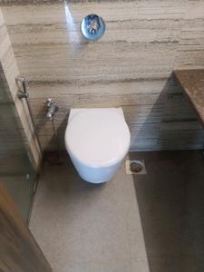 Common Bathroom Image of 3100 Sq.ft 4 BHK Apartment / Flat for sale in AP Kool Breeze, Santacruz West Mumbai for Rs. 125000000