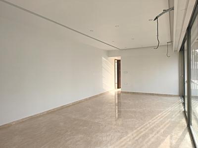 Living Room Image of 1800 Sq.ft 4 BHK Apartment / Flat for sale in Khar West Mumbai for Rs. 115000000