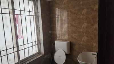 Bathroom Image of 620 Sq.ft 1 RK Apartment / Flat for rent in Karolan Ka Barh Jaipur for Rs. 13500