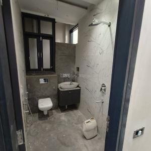 Bathroom Image of 1100 Sq.ft 3 BHK Builder Floor for sale in Hari Nagar New Delhi for Rs. 12500000
