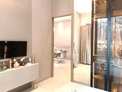 Bedroom Image of 1050 Sq.ft 2 BHK Apartment / Flat for sale in Paradigm Anantaara, Borivali West Mumbai for Rs. 28000000