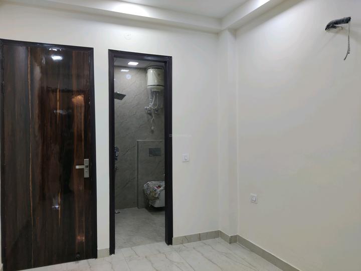 Independent Builder Floor Main Image 1