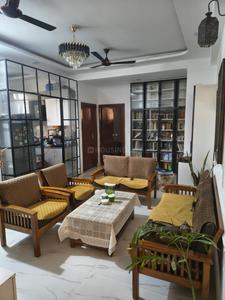 Hall Image of 1500 Sq.ft 4 BHK Apartment / Flat for sale in Sector 73 Noida for Rs. 9500000