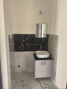Bathroom Image of 1000 Sq.ft 3 BHK Independent House for rent in Srinivaspur Bengaluru for Rs. 30000