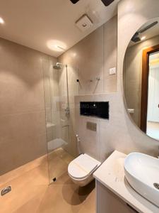 Bathroom Image of 2070 Sq.ft 3 BHK Builder Floor for sale in DLF Independent Floors At Dlf City Phase III, DLF Phase 3 Gurgaon for Rs. 30000000