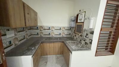 Kitchen Image of 650 Sq.ft 1 BHK Builder Floor for rent in Palam Vihar Extension Gurgaon for Rs. 17000