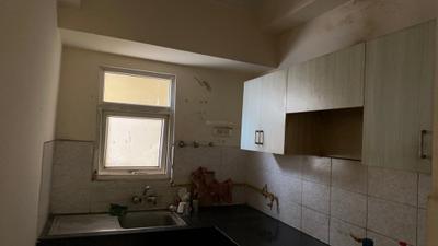 Kitchen Image of 939 Sq.ft 2 BHK Apartment / Flat for rent in Habitech Panchtatva Phase 1, Noida Extension Greater Noida for Rs. 17200