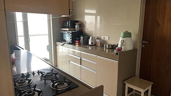 Dosti Imperia Main Image 1