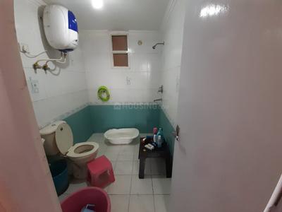 Bathroom Image of 1100 Sq.ft 2 BHK Apartment / Flat for rent in King Garden, Kaki Pind Jalandhar for Rs. 17000