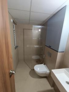 Bathroom Image of 1500 Sq.ft 3 BHK Apartment / Flat for rent in Runwal The Central Park, Chinchwad Pune for Rs. 46000