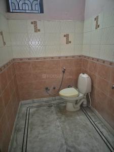 Bathroom Image of 1200 Sq.ft 2 BHK Independent House for rent in Shastri Nagar Meerut for Rs. 14000