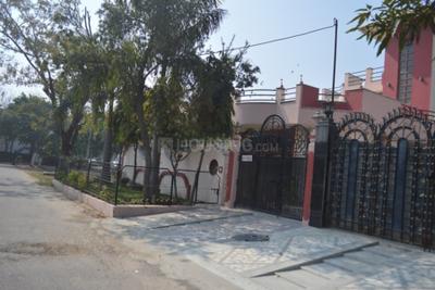 Image of 1600 Sq.ft 3 BHK Independent House for rent in Sector 7, Gurgaon for Rs. 30000