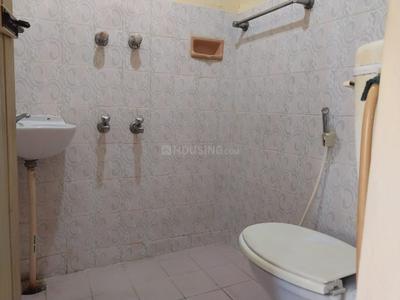 Bathroom Image of 450 Sq.ft 1 BHK Builder Floor for rent in Koramangala Bengaluru for Rs. 15000
