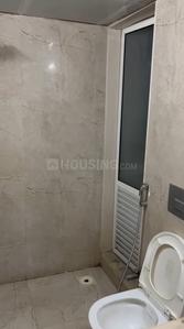 Bathroom Image of 950 Sq.ft 2 BHK Apartment / Flat for sale in Dosti West County Oak, Thane West Thane for Rs. 12400000