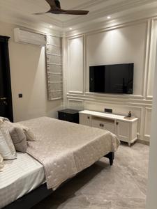 Bedroom Image of 2700 Sq.ft 4 BHK Builder Floor for sale in Anand Vihar New Delhi for Rs. 69000000