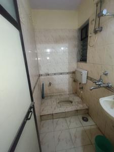 Bathroom Image of 532 Sq.ft 1 BHK Apartment / Flat for rent in Dhiraj Building, Andheri East Mumbai for Rs. 33000