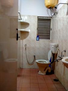 Bathroom Image of 1050 Sq.ft 2 BHK Builder Floor for rent in Domlur Layout Bengaluru for Rs. 35000