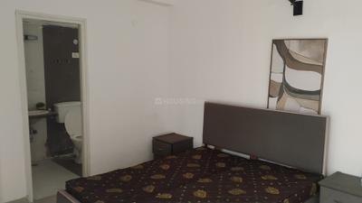 Bedroom Image of 1319 Sq.ft 3 BHK Apartment / Flat for rent in Supertech Livingston, Crossings Republik Ghaziabad for Rs. 20000