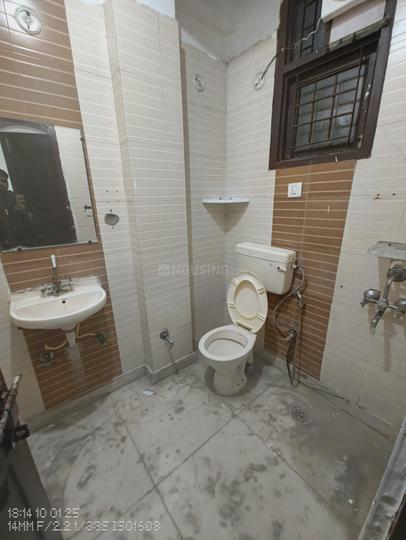 Saket Bathroom 1
