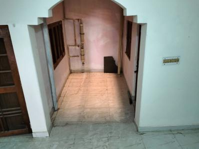 Balcony Image of 600 Sq.ft 2 BHK Builder Floor for rent in Rajajipuram Lucknow for Rs. 9500