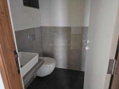Bathroom Image of 5400 Sq.ft 4 BHK Villa for rent in Adani The North Park, Shantigram Ahmedabad for Rs. 150000