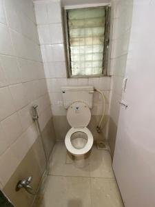 Bathroom Image of 665 Sq.ft 2 BHK Apartment / Flat for sale in Coronet, Kandivali East Mumbai for Rs. 15000000
