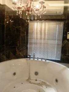 Bathroom Image of 3600 Sq.ft 4 BHK Apartment / Flat for sale in Beliaghata Kolkata for Rs. 49900000