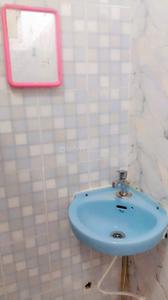Bathroom Image of 700 Sq.ft 2 BHK Builder Floor for rent in LDA Colony Lucknow for Rs. 7000