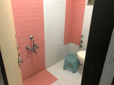 Bathroom Image of 1700 Sq.ft 3 BHK Apartment / Flat for rent in Adajan Surat for Rs. 30000
