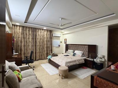 Bedroom Image of 4000 Sq.ft 4 BHK Builder Floor for rent in Mayfield Garden Luxury Floors, Mayfield Garden Gurgaon for Rs. 120000