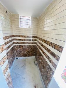 Bathroom Image of 720 Sq.ft 2 BHK Apartment / Flat for sale in Tollygunge Kolkata for Rs. 2300000