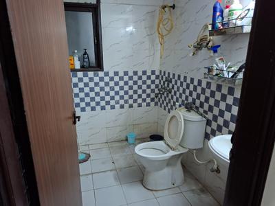 Bathroom Image of 1275 Sq.ft 2.5 BHK Apartment / Flat for sale in Nipun Saffron Valley, Janakpuri Ghaziabad for Rs. 8000000