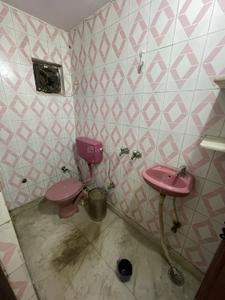 Bathroom Image of 400 Sq.ft 2 BHK Builder Floor for sale in Shalimar Bagh New Delhi for Rs. 3500000