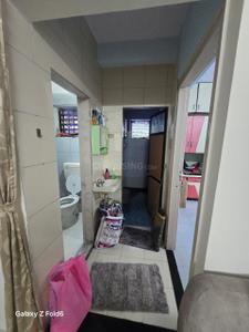 Bathroom Image of 1000 Sq.ft 2 BHK Apartment / Flat for sale in Mulund East Mumbai for Rs. 16000000