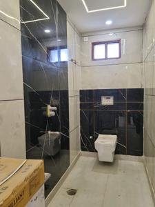 Common Bathroom Image of 1300 Sq.ft 4 BHK Apartment / Flat for sale in Sector 15 Dwarka New Delhi for Rs. 12500000