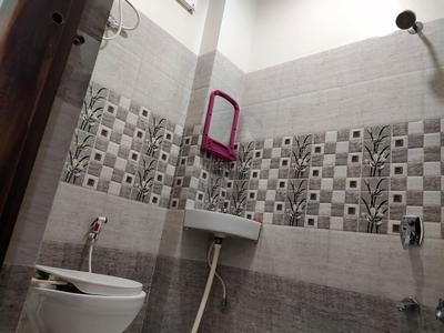 Bathroom Image of 250 Sq.ft 1 RK Apartment / Flat for rent in Talwandi Kota for Rs. 8000